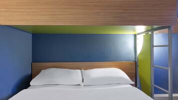Desk, blackout curtains, soundproofing, free WiFi