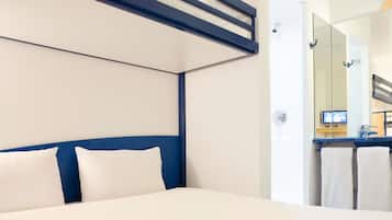 Standardzimmer, 1 Doppelbett | Allergikerbettwaren, VerdunkelungsvorhÀnge, schallisolierte Zimmer