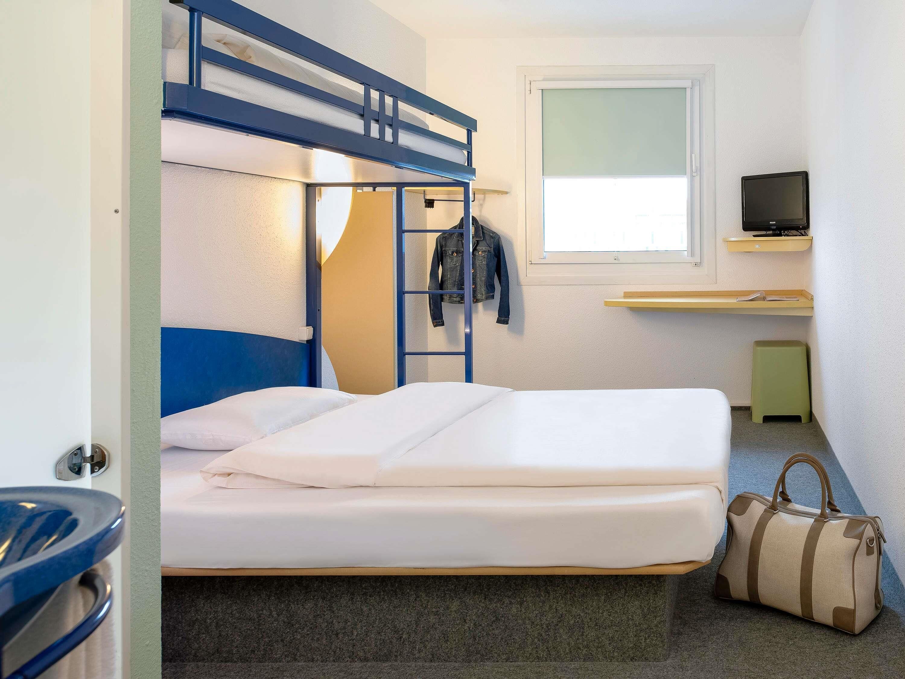 Hypo-allergenic bedding, blackout drapes, soundproofing, free WiFi
