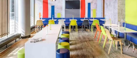 Buffet déjeuner servi tous les jours en supplément