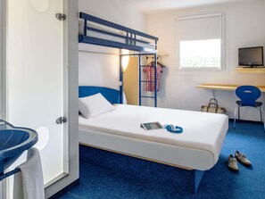Standardzimmer, 1 Doppelbett | Allergikerbettwaren, VerdunkelungsvorhÀnge, schallisolierte Zimmer