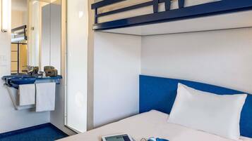 Standardzimmer, 1 Doppelbett | Allergikerbettwaren, Verdunkelungsvorhänge, schallisolierte Zimmer