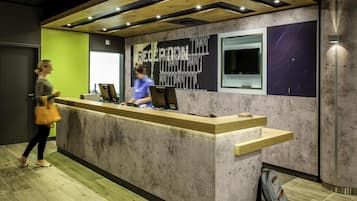 المنشأة من الخارج