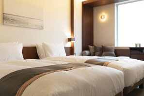 Down comforters, in-room safe, blackout drapes, free WiFi - Tokyu Stay Fukuoka Tenjin (Fukuoka)