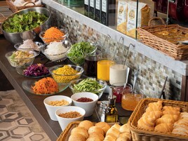 Daily buffet breakfast for a fee