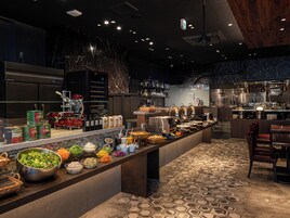 Her gün açık büfe kahvaltı (kişi başı 1870 JPY) 