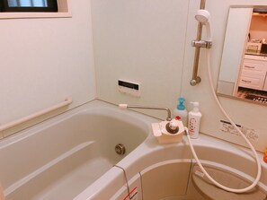 House, 2 Bedrooms | Bathroom | Separate tub and shower, deep soaking tub, free toiletries, hair dryer - Ryokoheya Awajikan (Osaka)
