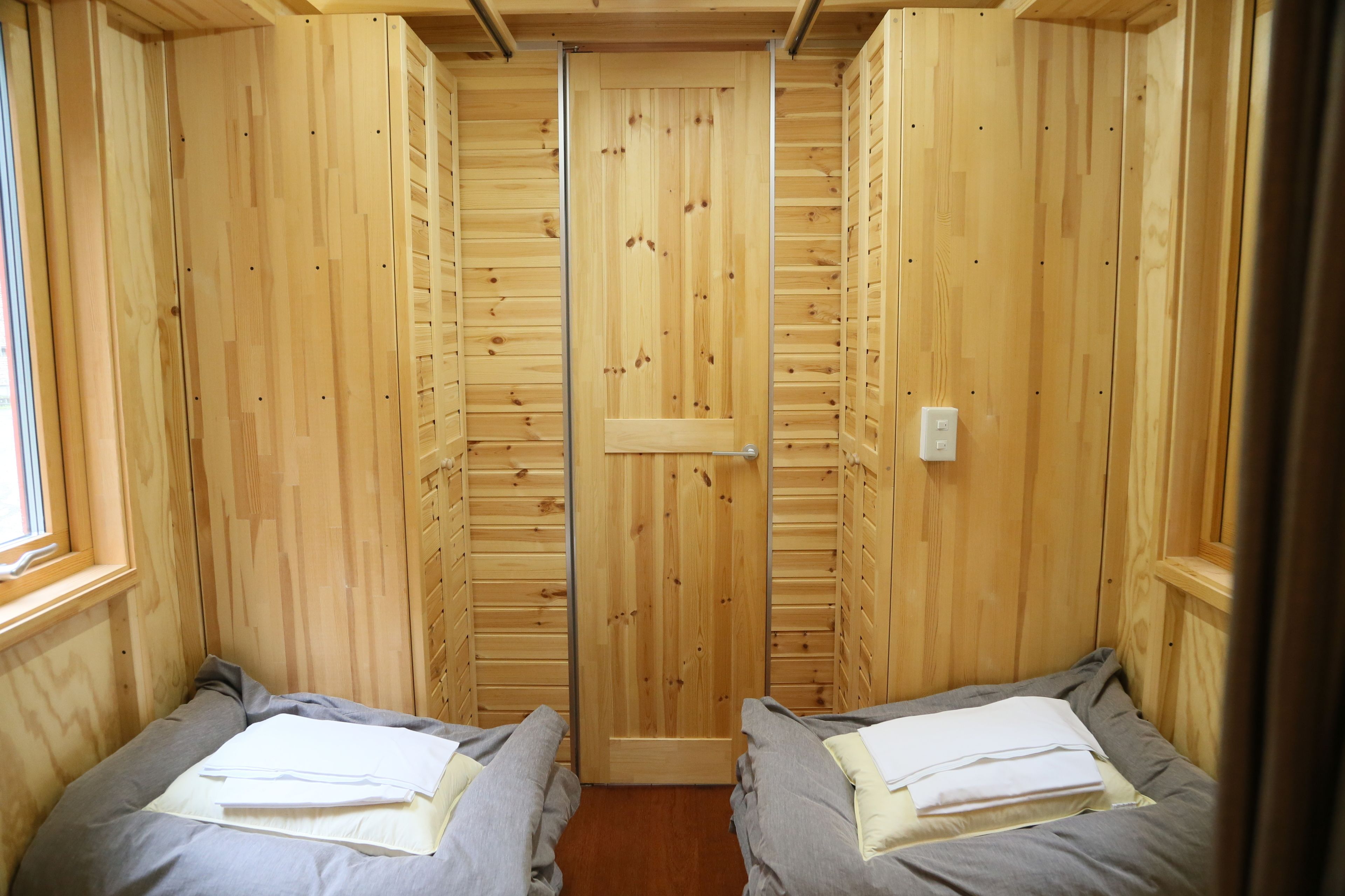 Family Room | Down duvets, soundproofing, free WiFi