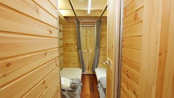 Down duvets, soundproofing, free WiFi