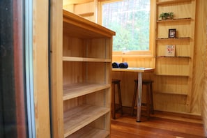 Family Room | Room amenity