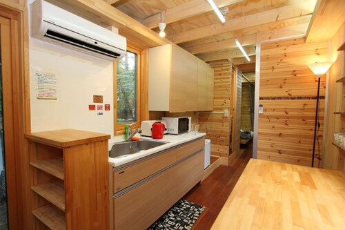 Qooneltas Container House In The Forest