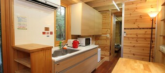 Qooneltas Container House In The Forest