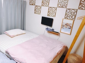 2 bedrooms, desk, iron/ironing board, free WiFi - Ryokoheya Tenchokan (Osaka)