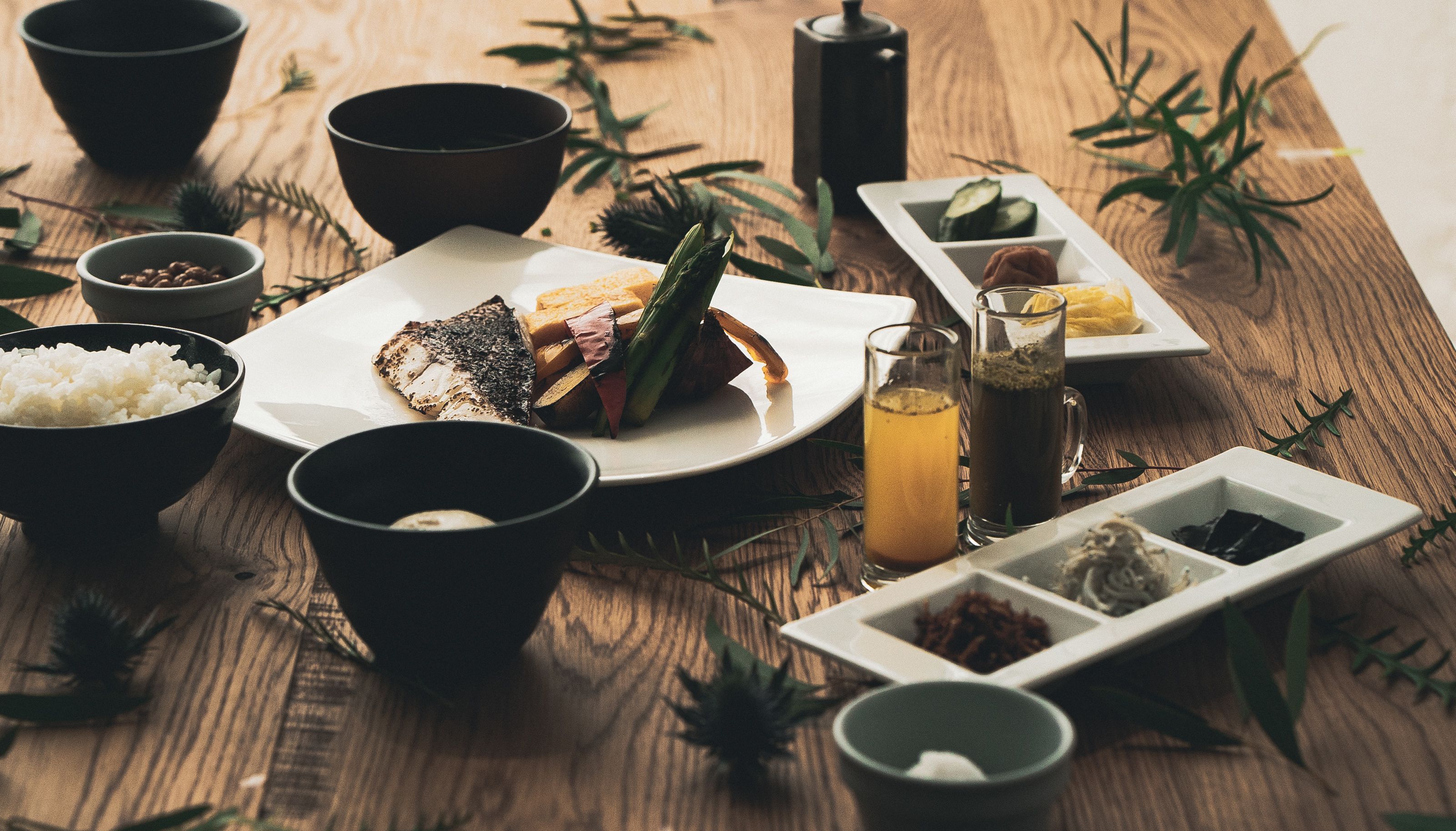 Daily buffet breakfast (JPY 2600 per person)