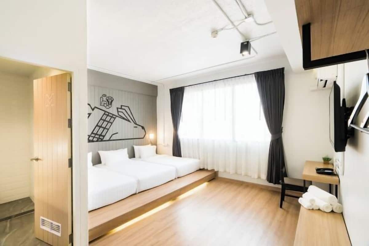 In-room safe, desk, blackout drapes, iron/ironing board