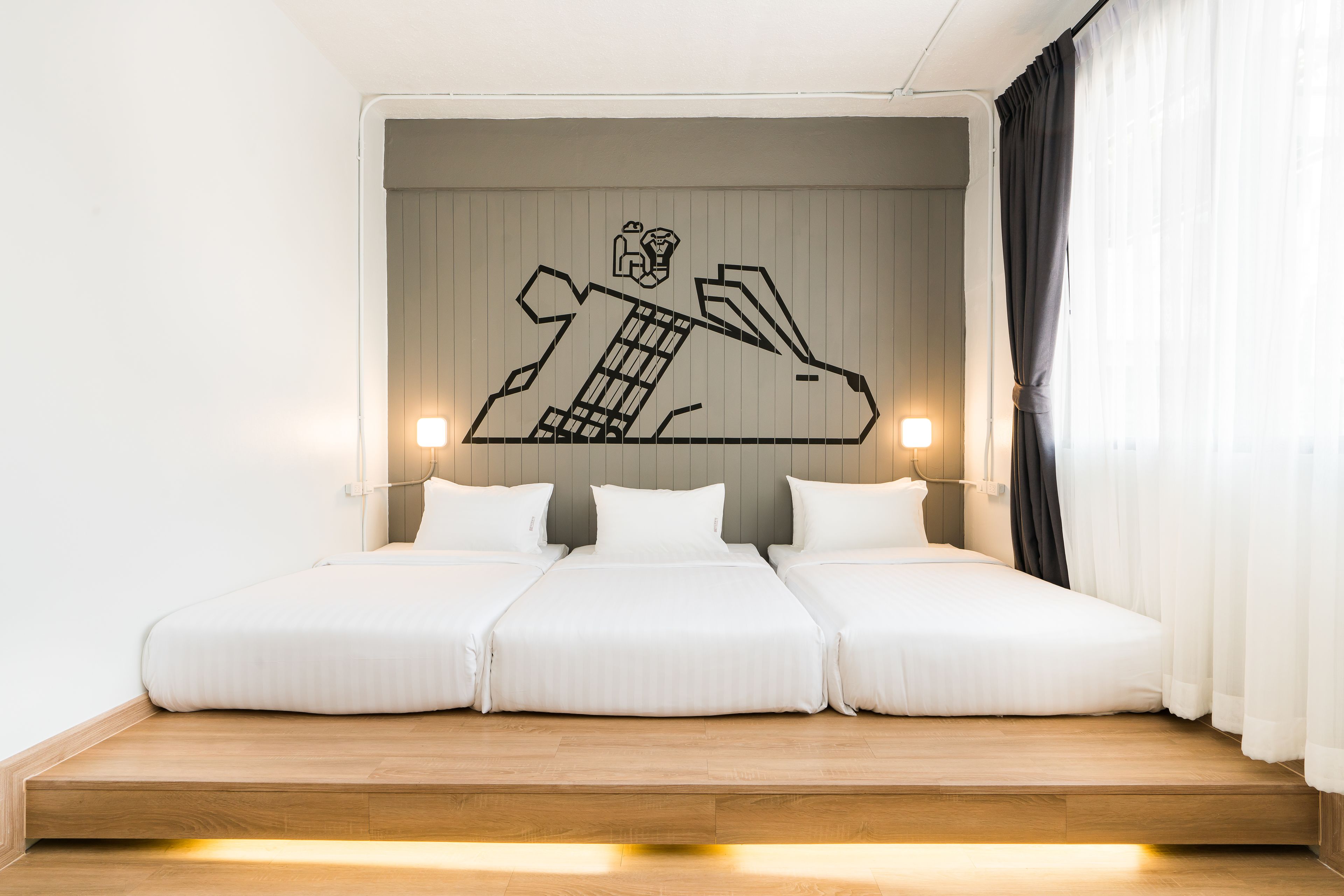 deluxe triple room, non smoking | in-room safe, desk, blackout curtains, iron/ironing board