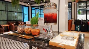 Alimentos y bebidas