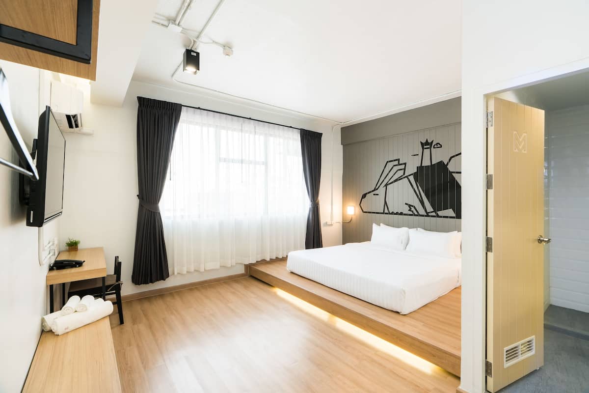 Deluxe-Doppel- oder -Zweibettzimmer, Nichtraucher | Zimmersafe, Schreibtisch, Verdunkelungsvorhänge, Bügeleisen/Bügelbrett