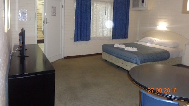 Basic Double Room, 1 Queen Bed, Non Smoking
