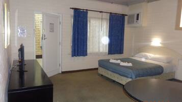 Basic Double Room, 1 Queen Bed, Non Smoking | Free WiFi, bed sheets