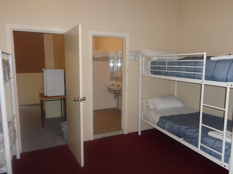 Adelaide Travellers Inn Hindley Street - Hostel Reviews, Deals & Photos 2026 - Expedia Adelaide Travellers Inn Hindley Street - Hostel Reviews, Deals & Photos 2026 - Expedia