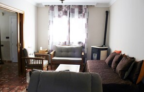 Smart TV, fireplace, foosball, books