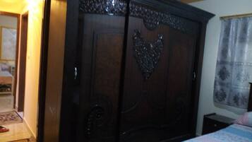 3 間睡房、上網、床單