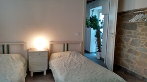 2 bedrooms, Internet, bed sheets