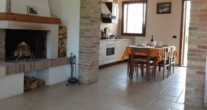 TYYPINEN VENETIAN TALOUSASEMA: 45 minuutin päässä Gardajärvestä, Mantuvalta, Veronasta ja Venetsiasta!