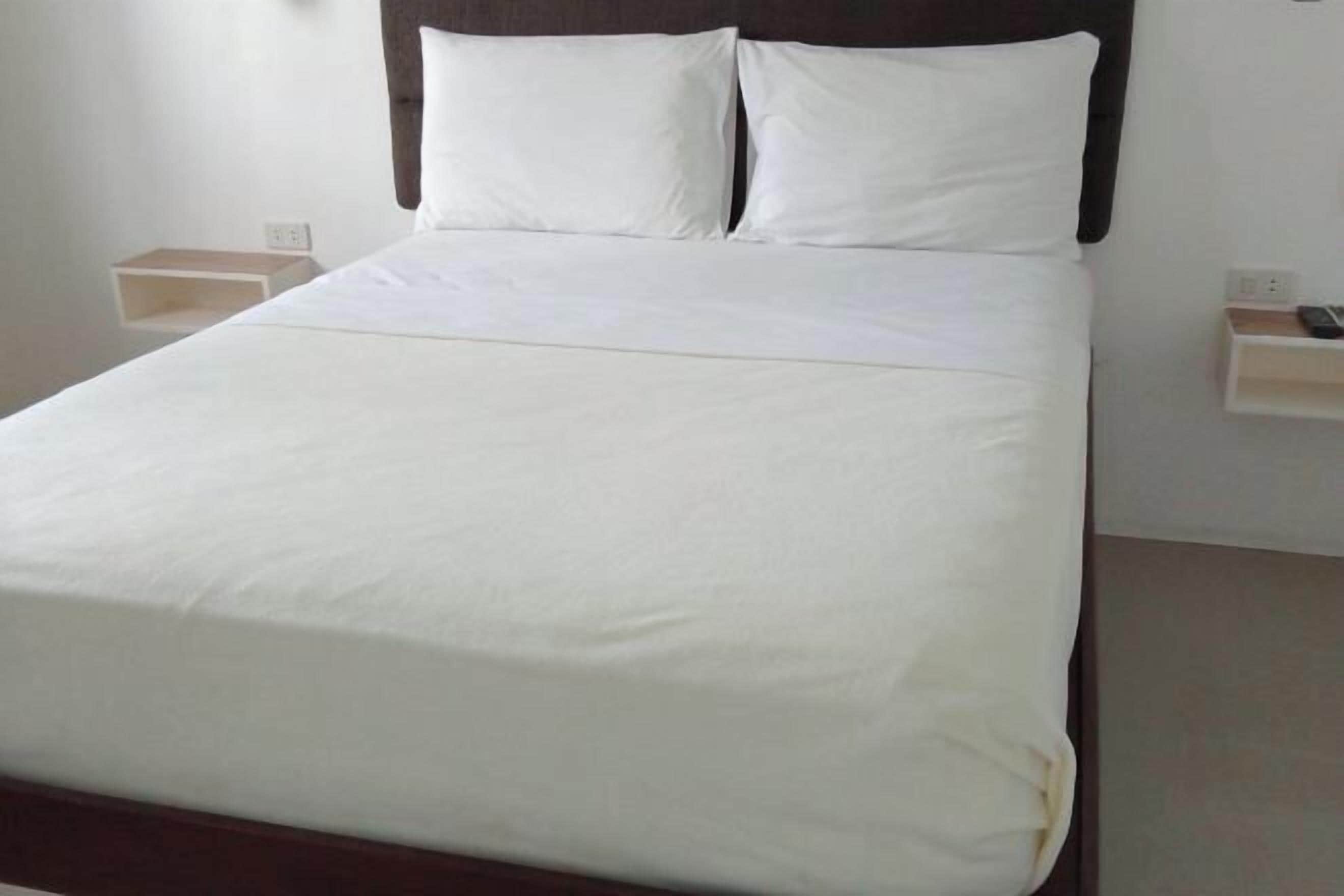 Zimmersafe, kostenloses WLAN, Bettwäsche