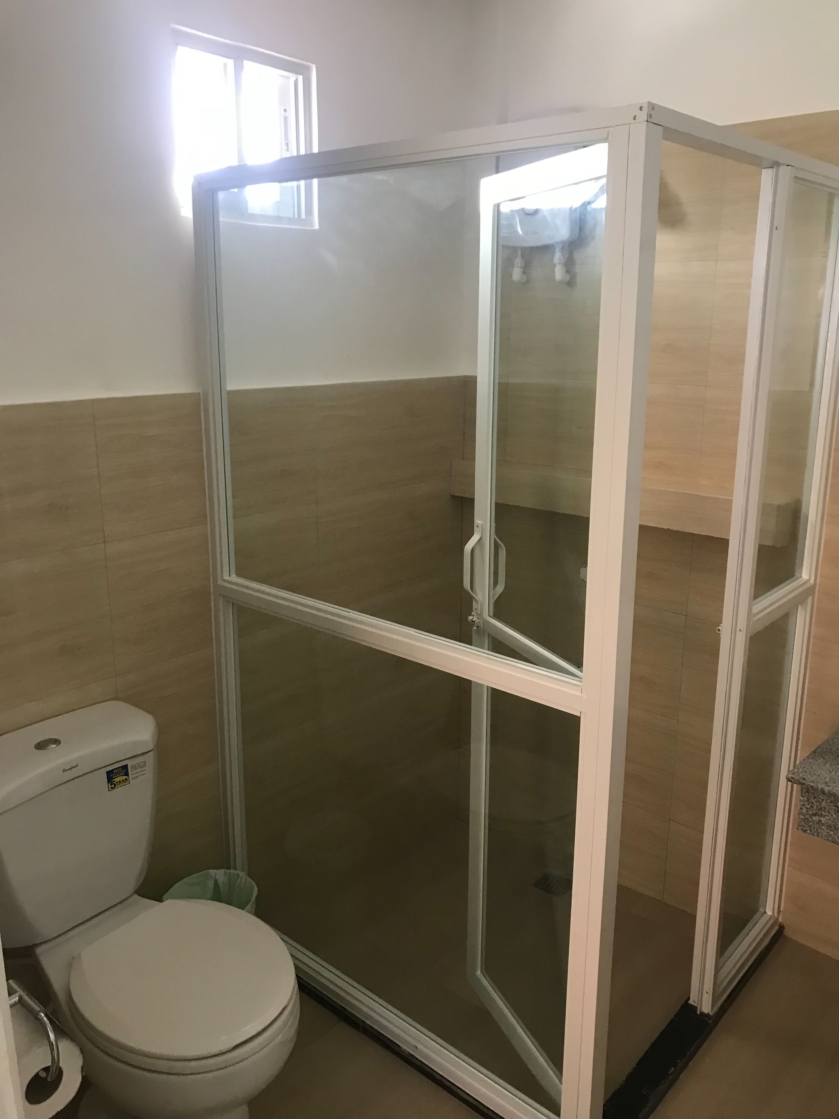 duplex, kitchenette | bathroom shower