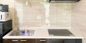 Trailer House Glande, Non Smoking (Up to 6 people) | Private kitchen | Electric kettle - Shimizu Kuniaki’s Paradise of Forest and Lake (Fujikawaguchiko)