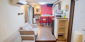 Mobil enhet - icke-rökare (Journey, Up to 4 People) | 1 sovrum, skrivbord, gratis wi-fi och sängkläder