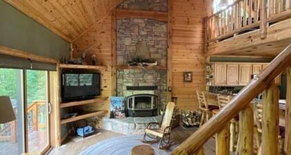 Wood Haven Lodge / Kotieläimet / Nelson Lake / Pontoon Rental