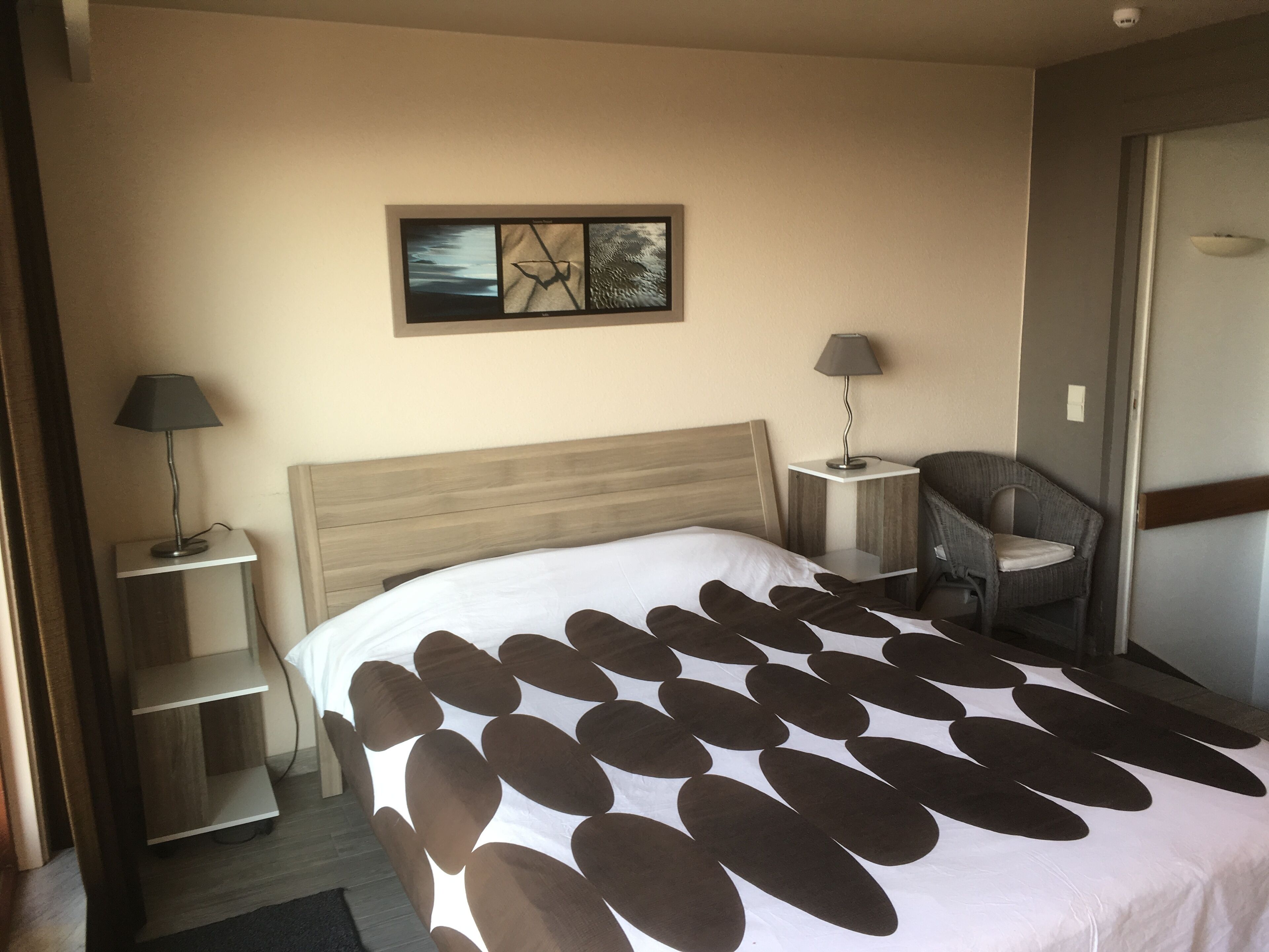 2 chambres, fer et planche à repasser, Wi-Fi gratuit, draps fournis