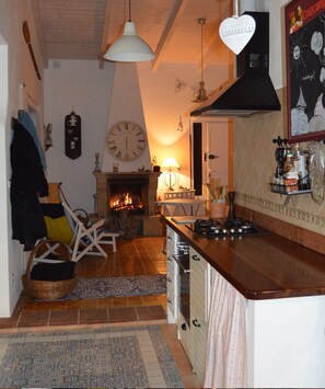 Réfrigérateur, micro-ondes, four, lave-vaisselle