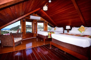 4 bedrooms, iron/ironing board, WiFi, bed sheets