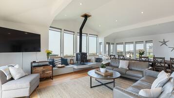 TV, fireplace, DVD player, stereo