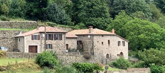 Casa Ardèchoise, totalmente equipada y súper cómoda.