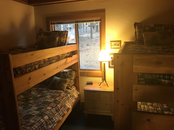 3 dormitorios, tabla de planchar con plancha, wifi y ropa de cama