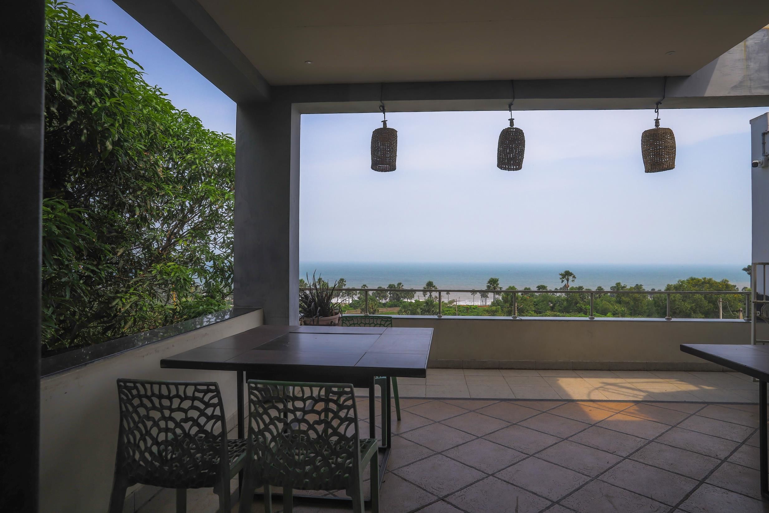 Executive Room | Blackout curtains, free WiFi, bed sheets