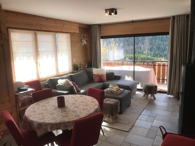 Authenticity and comfort, free shuttle to the slopes and the center