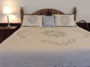 7 bedrooms, desk, iron/ironing board, WiFi