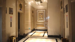 Lorong