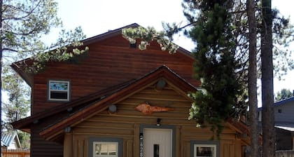 WHISKEY SPRINGS CABINS #1
Cozy and delightful, in town convenience