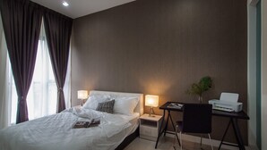 1 Bedroom | 1 bedroom, free WiFi - Dashing 1BR Next To Surian MRT (Petaling Jaya)