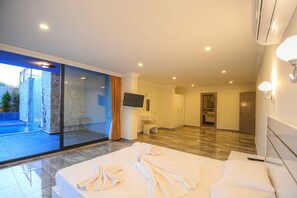 5 habitaciones, decoración personalizada y escritorio 
