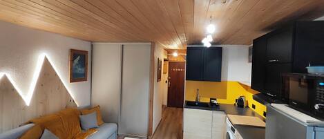 تلفزيون، ألعاب فيديو، ستيريو