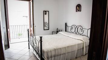 1 Schlafzimmer, Bügeleisen/Bügelbrett, Reisekinderbett, kostenloses WLAN