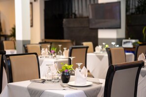 Breakfast, lunch and dinner served - Popular Hotel & Spa (Siem Reap)